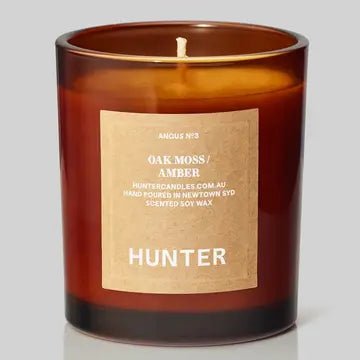Hunter ANGUS / oak moss + amber Candle - Just A Pinch & Co